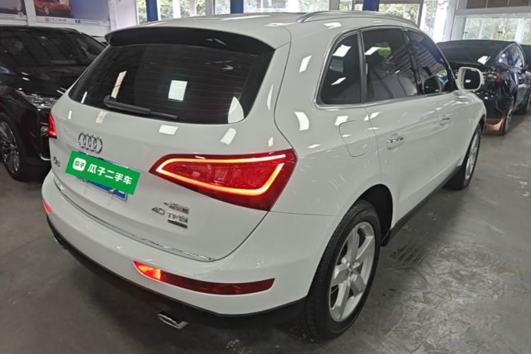Used Audi Q5 2017 40 TFSI Ambition Edition Rear Right 45 Deg