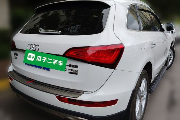 Used Audi Q5 2017 40 TFSI Technology Edition Rear Right 45 Deg