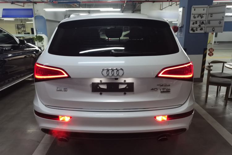 Used Audi Q5 2017 Plus 40 TFSI Ambition Model Rear