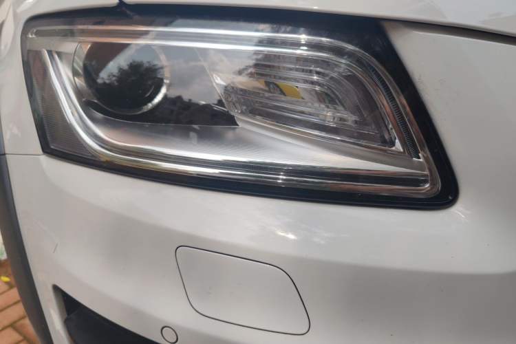 Used Audi Q5 2017 Plus 40 TFSI Technology Model Right Front Headlight