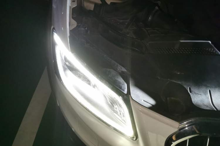 Used Audi Q5 2017 Plus 40 TFSI Technology Model Right Front Headlight