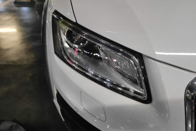 Used Audi Q5 2017 Plus 40 TFSI Technology Model Right Front Headlight