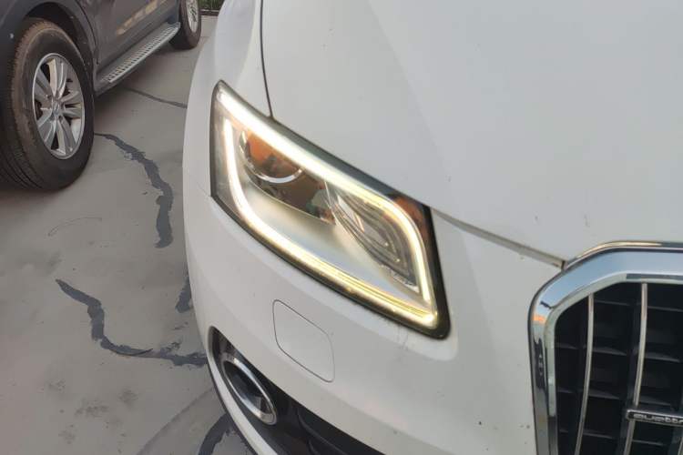 Used Audi Q5 2017 40 TFSI Ambition Edition Right Front Headlight