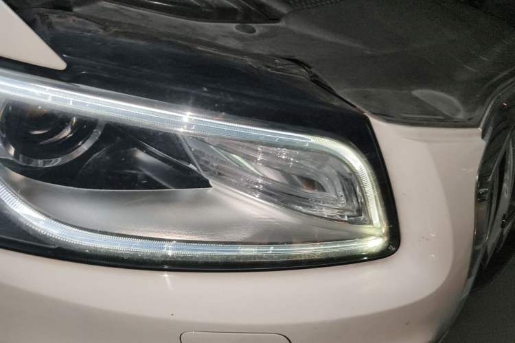 Used Audi Q5 2017 Plus 40 TFSI Technology Model Right Front Headlight