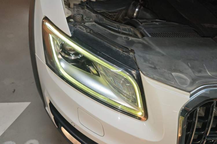 Used Audi Q5 2017 Plus 40 TFSI Technology Model Right Front Headlight