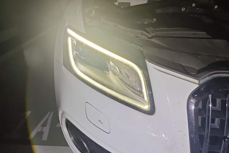 Used Audi Q5 2017 Plus 40 TFSI Ambition Model Right Front Headlight