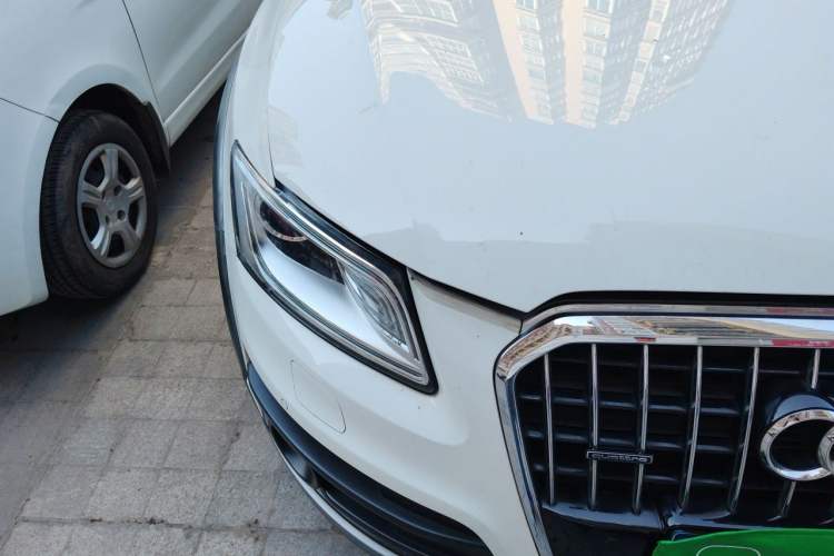 Used Audi Q5 2017 Plus 40 TFSI Technology Model Right Front Headlight