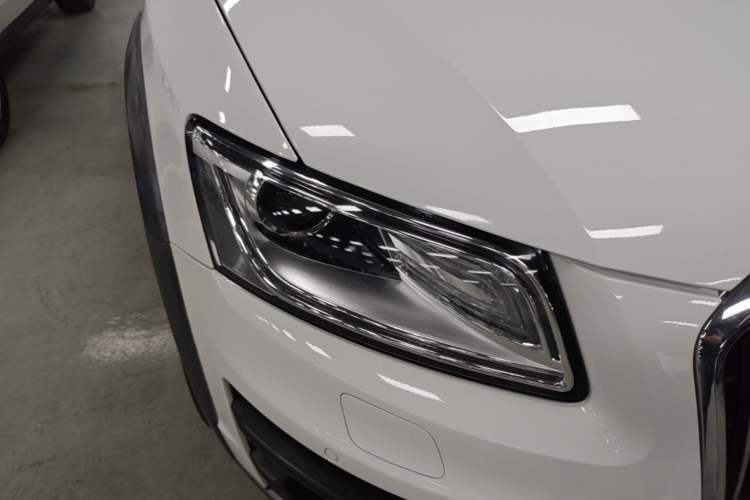 Used Audi Q5 2017 40 TFSI Technology Edition Right Front Headlight