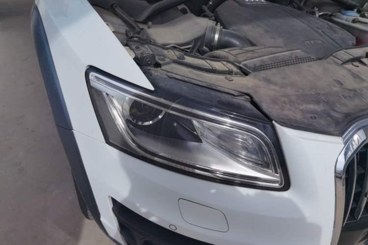 Used Audi Q5 2017 Plus 40 TFSI Comfort Model Right Front Headlight