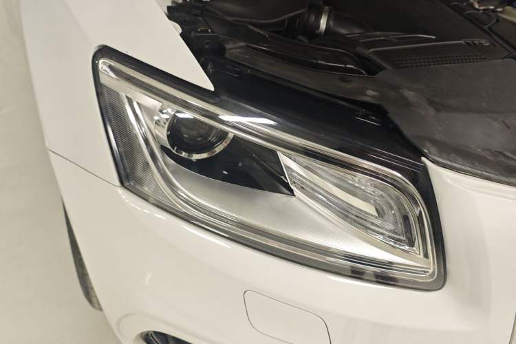 Used Audi Q5 2017 Plus 40 TFSI Ambition Model Right Front Headlight