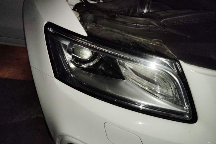 Used Audi Q5 2017 Plus 40 TFSI Ambition Model Right Front Headlight
