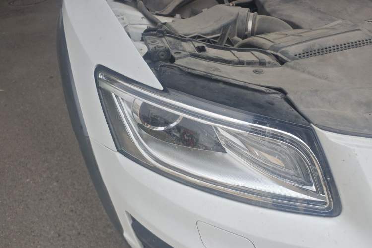Used Audi Q5 2017 Plus 40 TFSI Technology Model Right Front Headlight