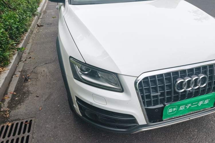 Used Audi Q5 2017 Plus 40 TFSI Technology Model Right Front Headlight