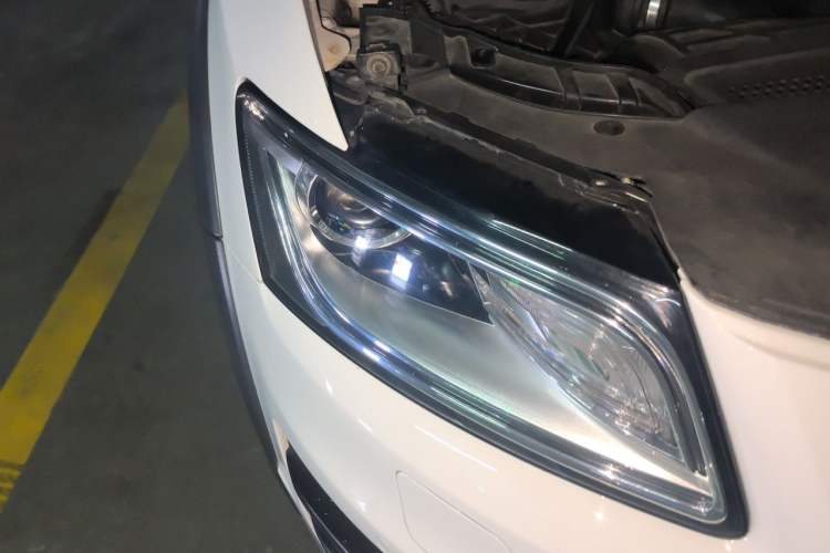 Used Audi Q5 2017 Plus 40 TFSI Technology Model Right Front Headlight