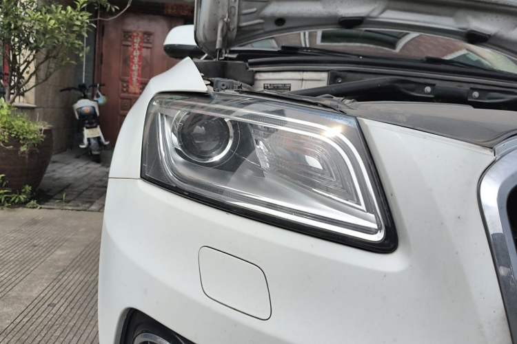 Used Audi Q5 2017 40 TFSI Ambition Edition Right Front Headlight