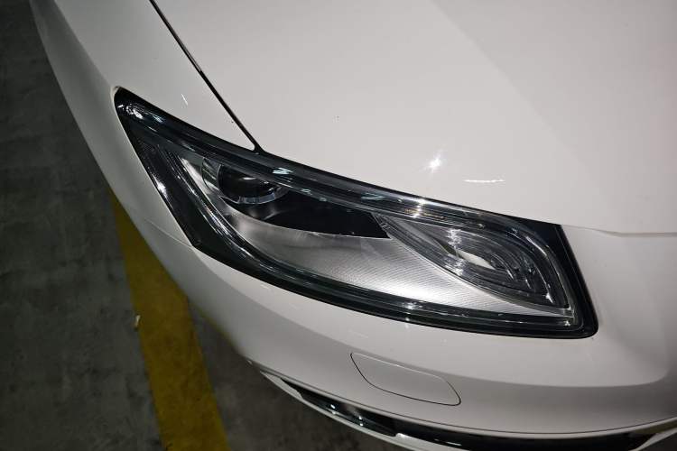 Used Audi Q5 2017 Plus 40 TFSI Ambition Model Right Front Headlight