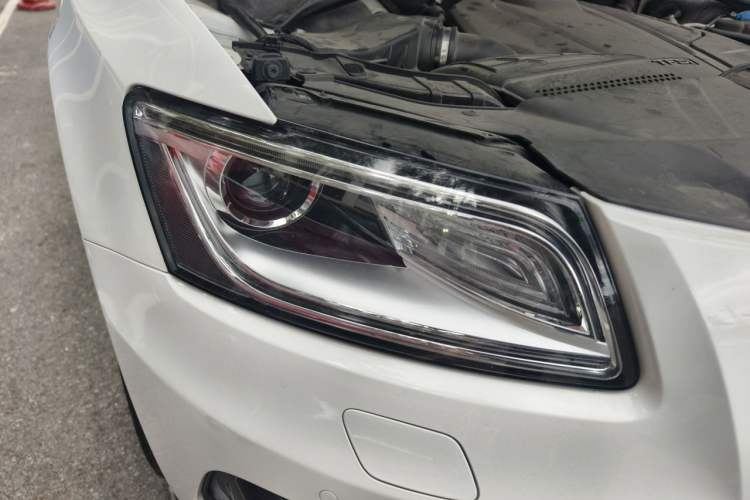 Used Audi Q5 2017 40 TFSI Comfort Model Right Front Headlight