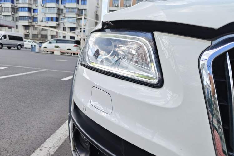 Used Audi Q5 2017 Plus 40 TFSI Technology Model Right Front Headlight