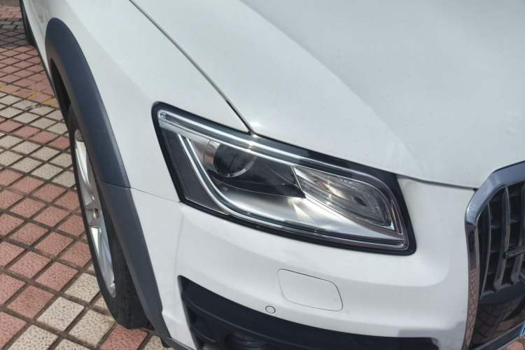 Used Audi Q5 2017 Plus 40 TFSI Technology Model Right Front Headlight