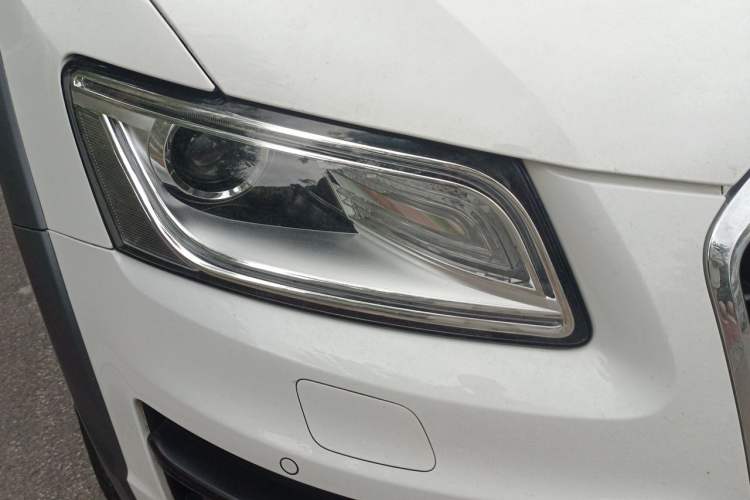 Used Audi Q5 2017 Plus 40 TFSI Technology Model Right Front Headlight