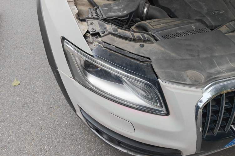 Used Audi Q5 2017 Plus 40 TFSI Technology Model Right Front Headlight