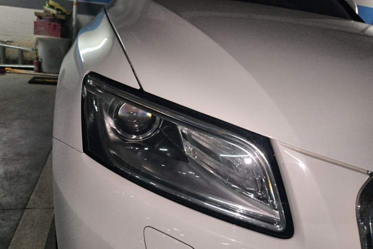 Used Audi Q5 2017 Plus 40 TFSI Technology Model Right Front Headlight