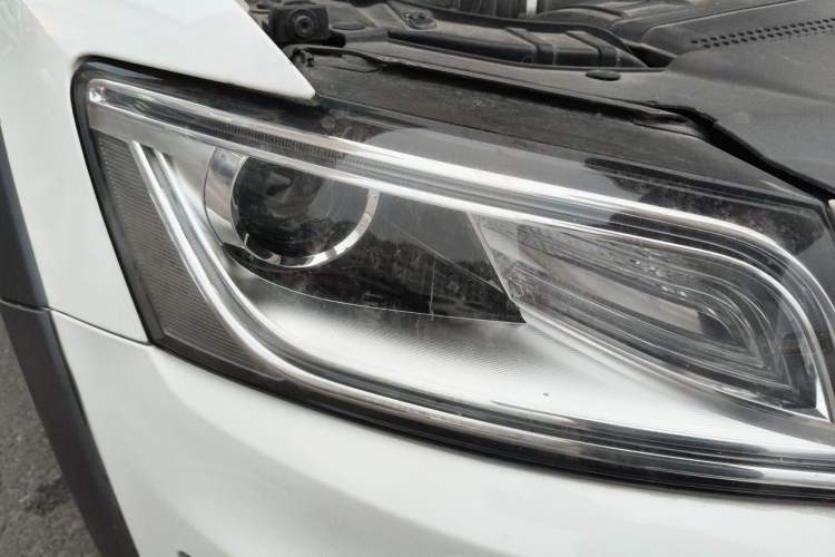 Used Audi Q5 2017 Plus 40 TFSI Technology Model Right Front Headlight