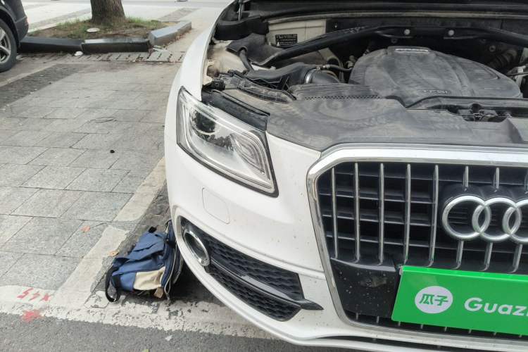 Used Audi Q5 2017 40 TFSI Dynamic Edition Right Front Headlight