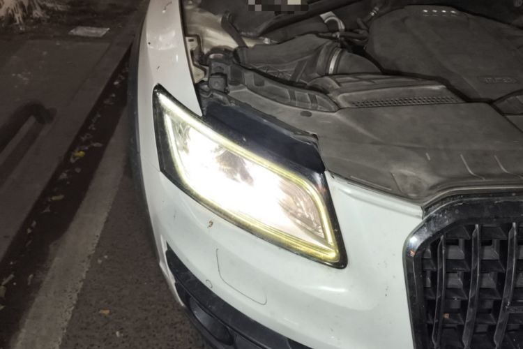 Used Audi Q5 2017 Plus 40 TFSI Comfort Model Right Front Headlight