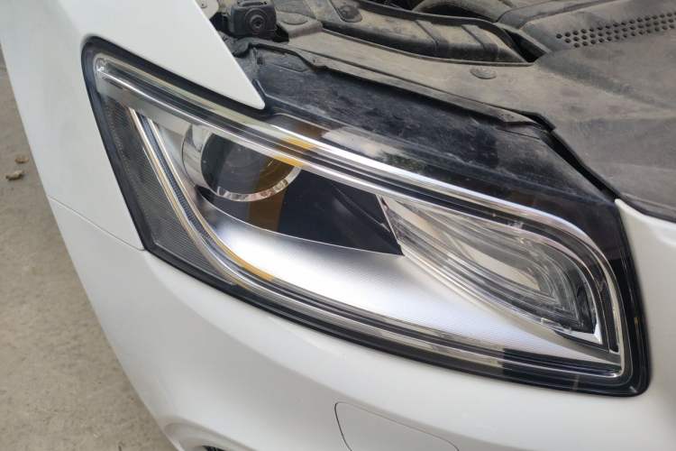Used Audi Q5 2017 Plus 40 TFSI Ambition Model Right Front Headlight