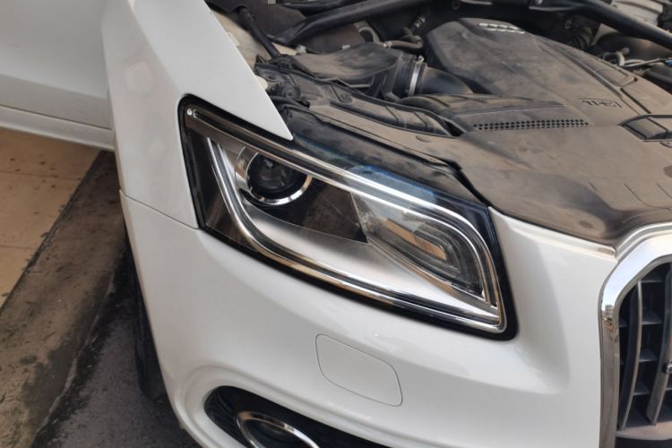 Used Audi Q5 2017 Plus 40 TFSI Ambition Model Right Front Headlight