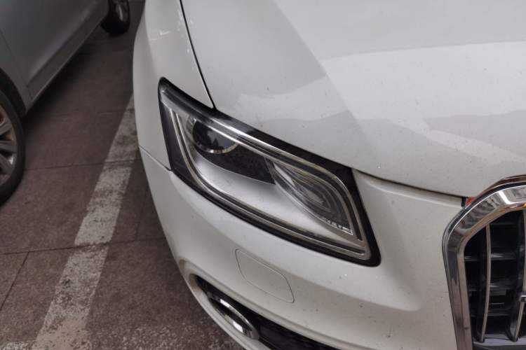 Used Audi Q5 2017 Plus 40 TFSI Ambition Model Right Front Headlight