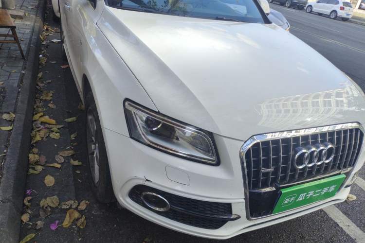 Used Audi Q5 2017 40 TFSI Ambition Edition Right Front Headlight
