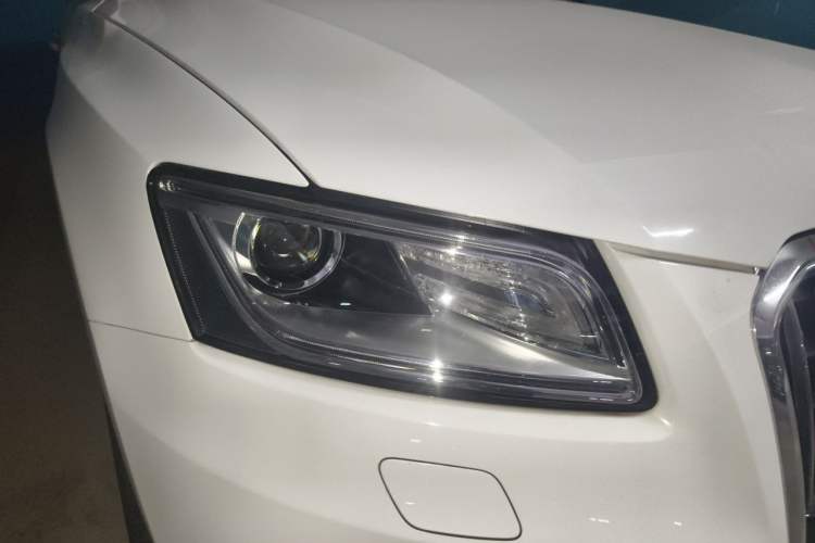 Used Audi Q5 2017 40 TFSI Technology Edition Right Front Headlight