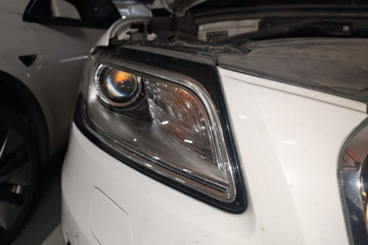 Used Audi Q5 2017 40 TFSI Technology Edition Right Front Headlight