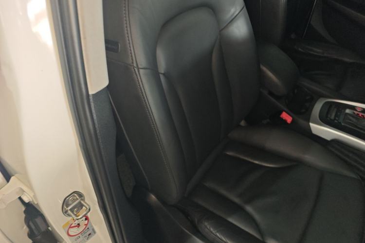Used Audi Q5 2017 40 TFSI Technology Edition Right Front Seat