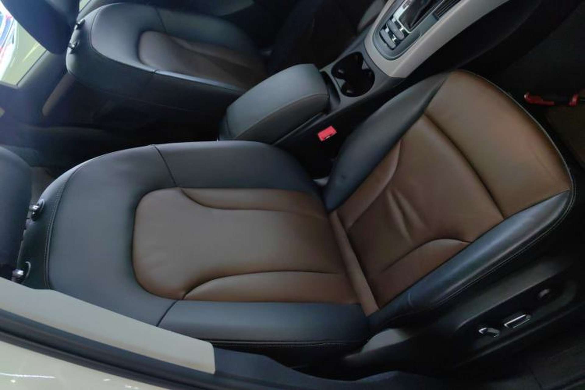 Used Audi Q5 2017 Plus 40 TFSI Ambition Model Right Front Seat