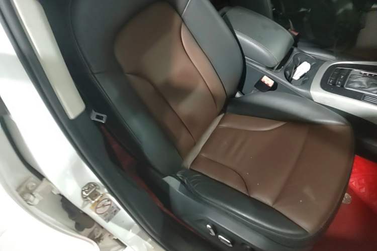 Used Audi Q5 2017 40 TFSI Ambition Edition Right Front Seat