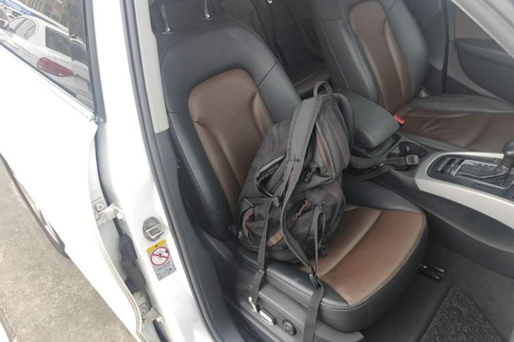 Used Audi Q5 2017 Plus 40 TFSI Ambition Model Right Front Seat