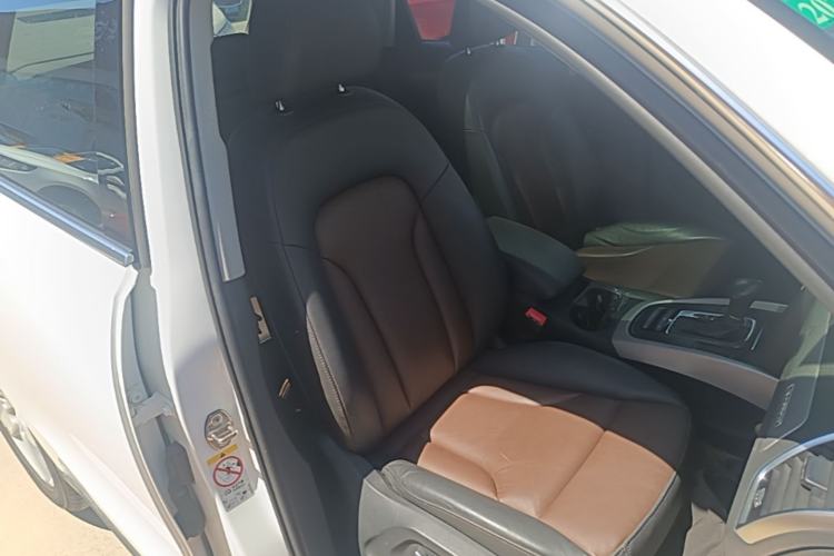 Used Audi Q5 2017 40 TFSI Ambition Edition Right Front Seat
