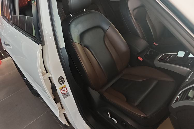 Used Audi Q5 2017 Plus 40 TFSI Technology Model Right Front Seat
