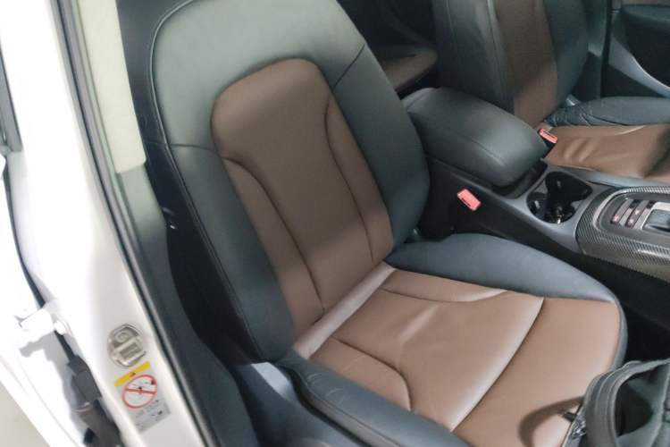 Used Audi Q5 2017 40 TFSI Ambition Edition Right Front Seat