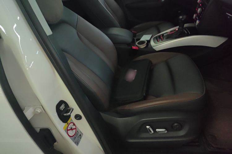 Used Audi Q5 2017 Plus 40 TFSI Technology Model Right Front Seat