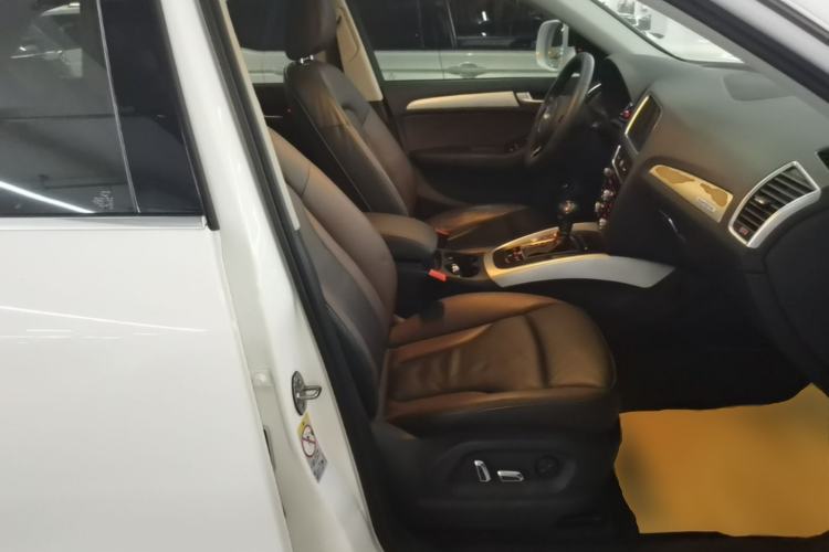 Used Audi Q5 2017 Plus 40 TFSI Technology Model Right Front Seat