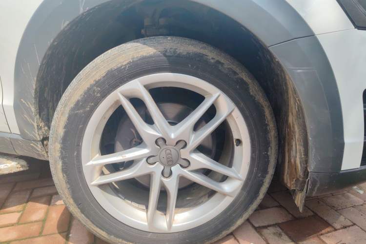Used Audi Q5 2017 Plus 40 TFSI Technology Model Right Front Wheel Hub