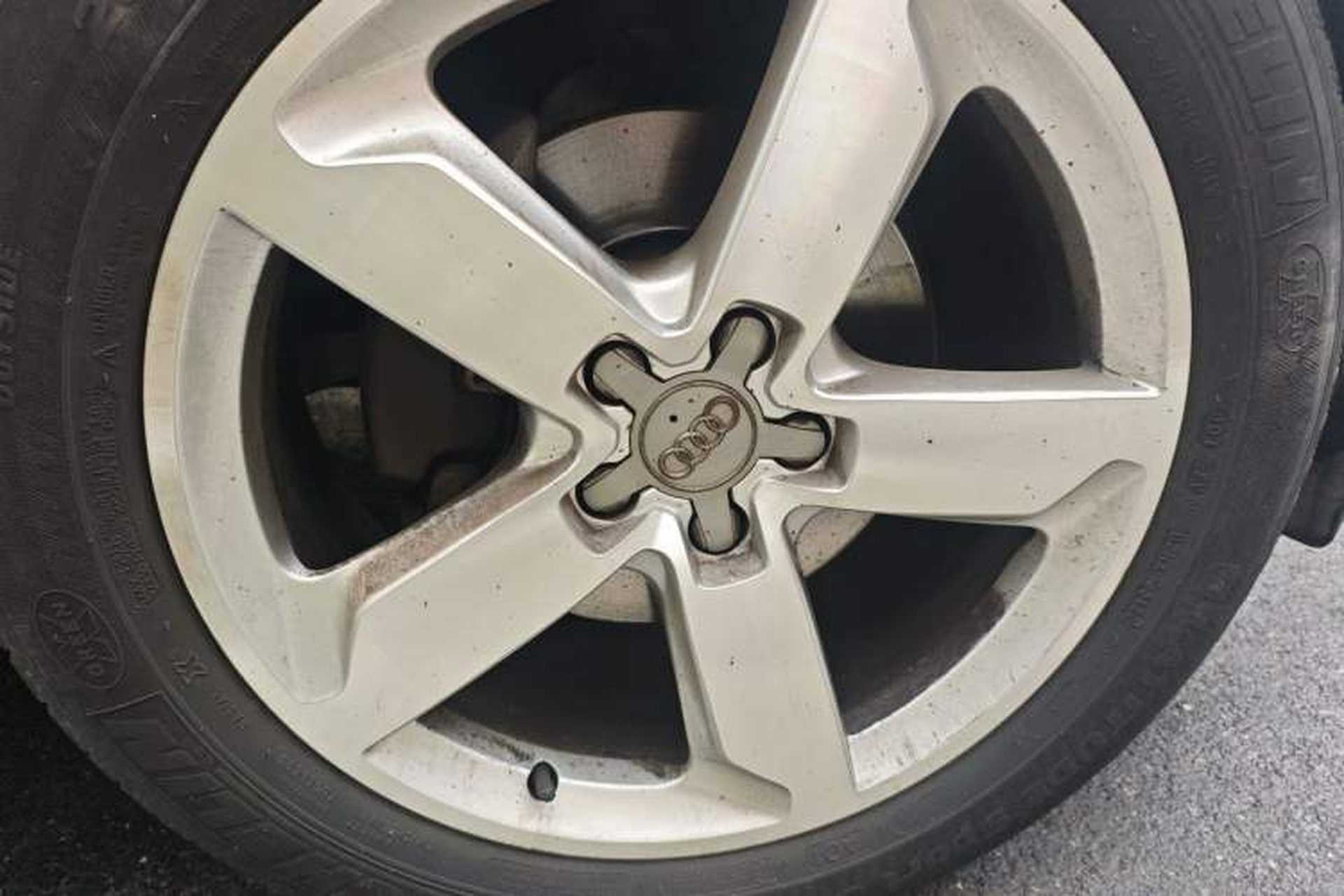 Used Audi Q5 2017 Plus 40 TFSI Ambition Model Right Front Wheel Hub