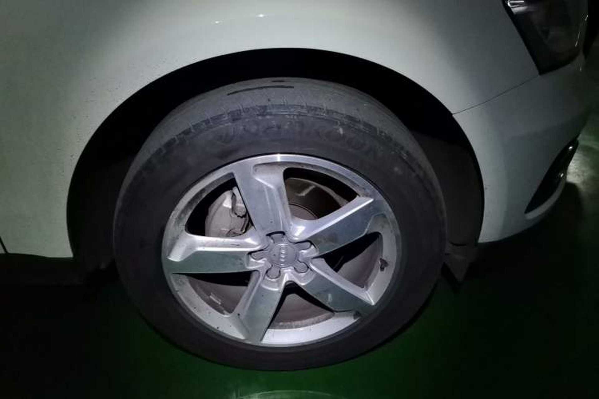 Used Audi Q5 2017 Plus 40 TFSI Ambition Model Right Front Wheel Hub