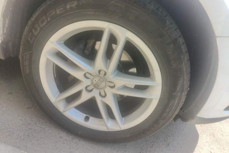 Used Audi Q5 2017 40 TFSI Technology Edition Right Front Wheel Hub