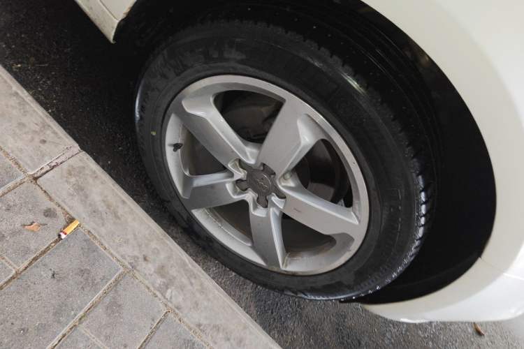 Used Audi Q5 2017 Plus 40 TFSI Ambition Model Right Front Wheel Hub