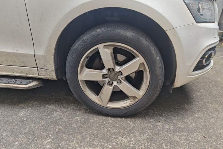 Used Audi Q5 2017 Plus 40 TFSI Ambition Model Right Front Wheel Hub